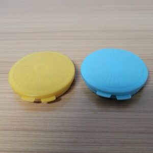 Tupperware Round Clamshell Pocket Pill Box Keeper Cases Container 1224